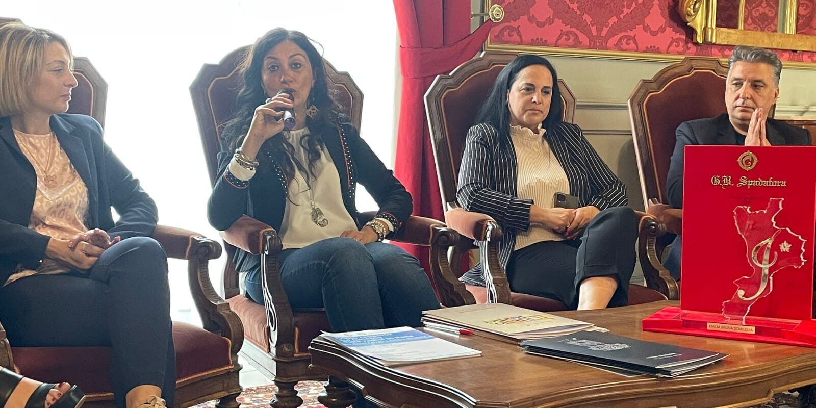 Al via la “Settimana del turismo delle radici”. Succurro: «Festival del costume tradizionale calabrese e Premio Santelli eventi clou»