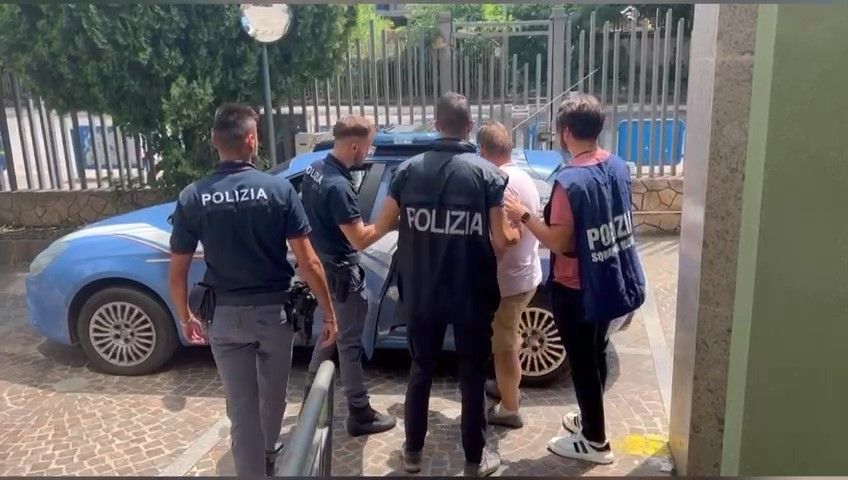 Ricercato dal dicembre 2022 per reati contro il patrimonio, catturato a Tropea – VIDEO