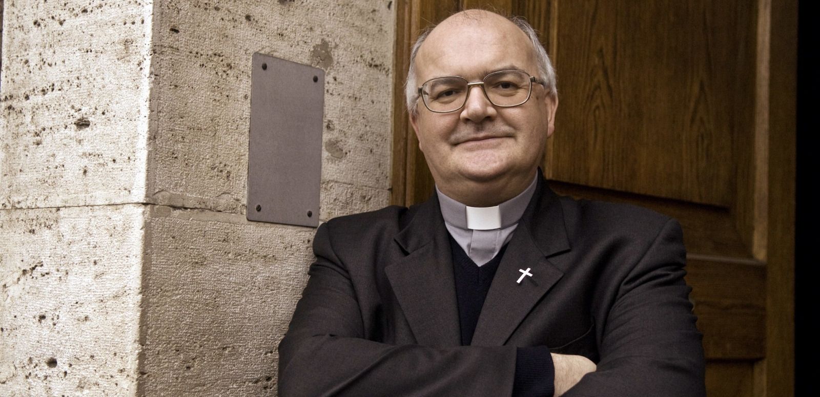 Mons. Perego a “L’altra Politica”: «Serve umanità e il nuovo decreto ong va cambiato»