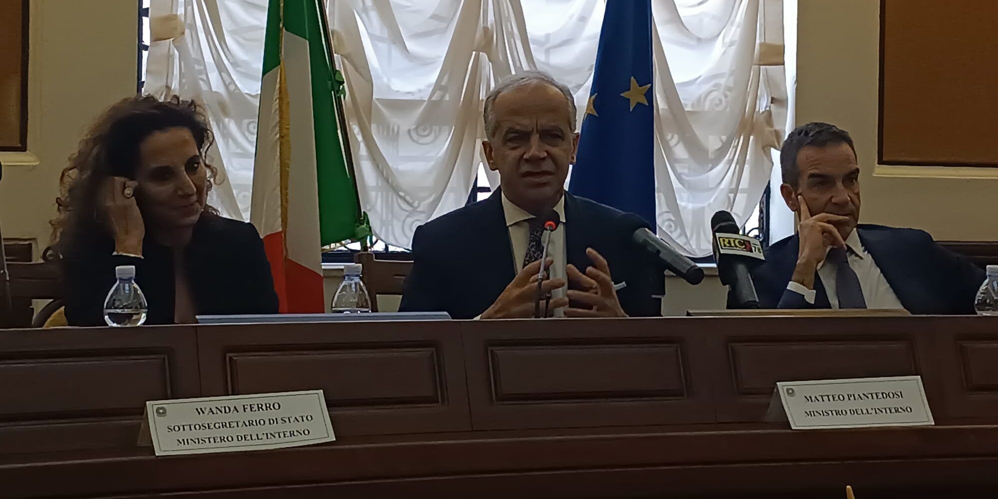 Beni confiscati e potenziamento degli organici: Piantedosi manifesta «l’attenzione primaria» del governo – VIDEO