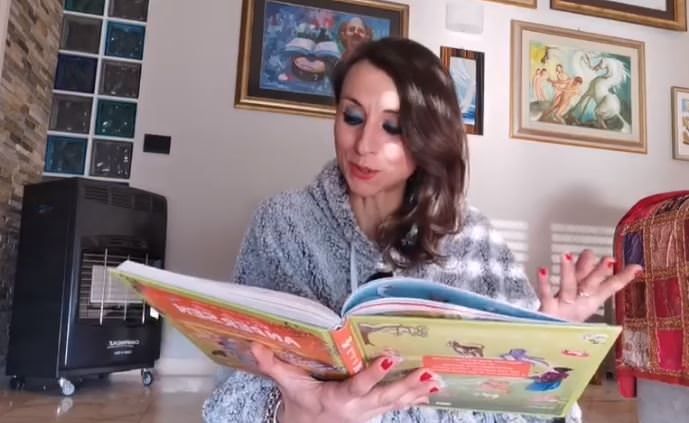 Coronavirus, le video favole di Francesca conquistano i social