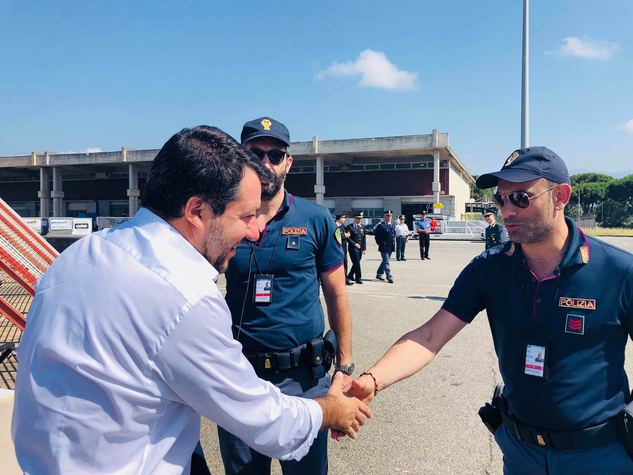 Salvini arrivato in Calabria per la consegna di una villa confiscata ai Mancuso