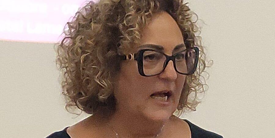 Vibo Valentia, Teresa Esposito nuova segretaria provinciale del Pd. «Lavoriamo insieme»