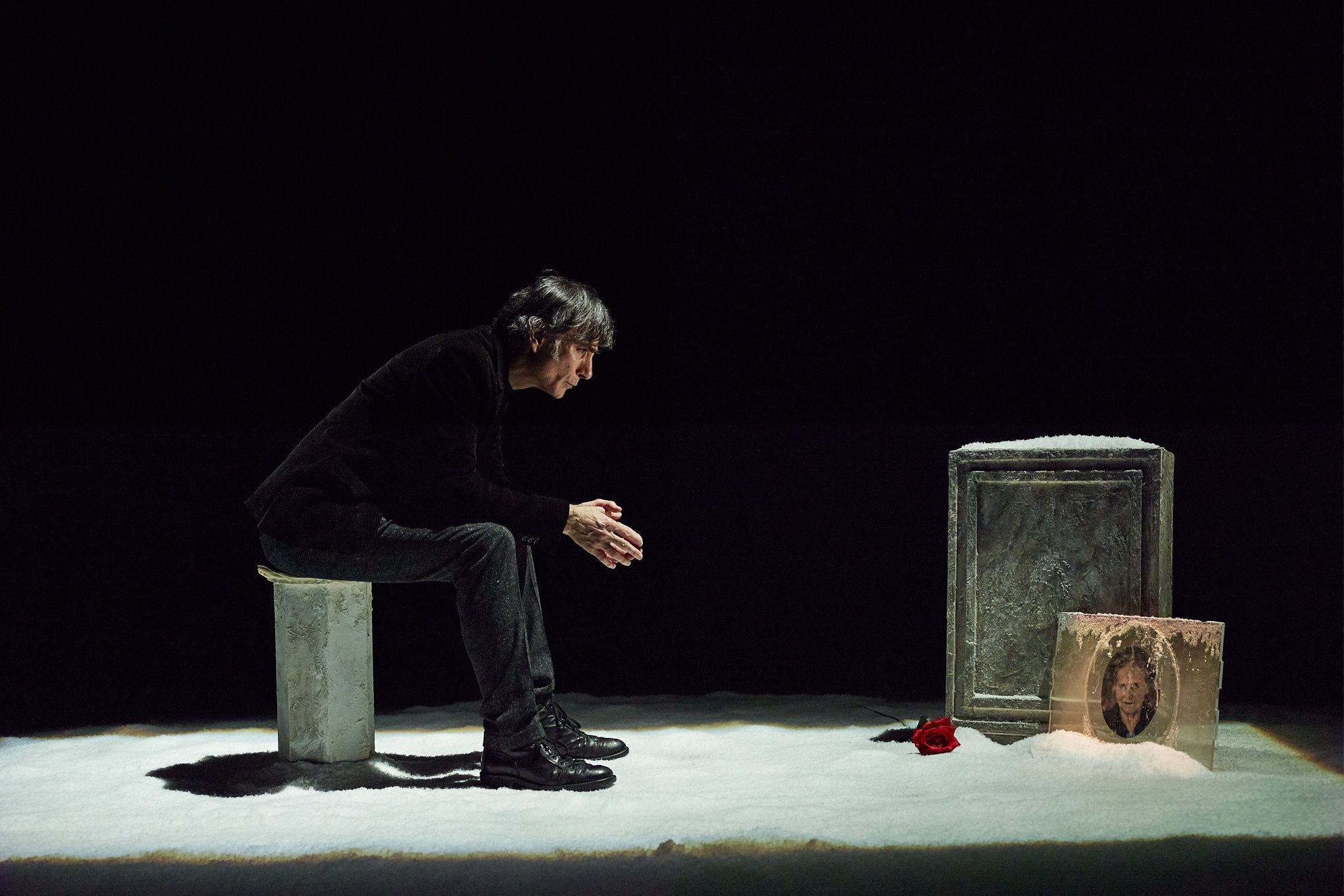 “Masculu e fìammina”, applausi per La Ruina nella sua Castrovillari