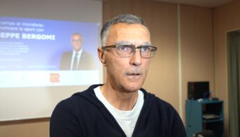 Beppe Bergomi, tre domande e una fuga: all’Unical lo “zio” perde il filo della comunicazione