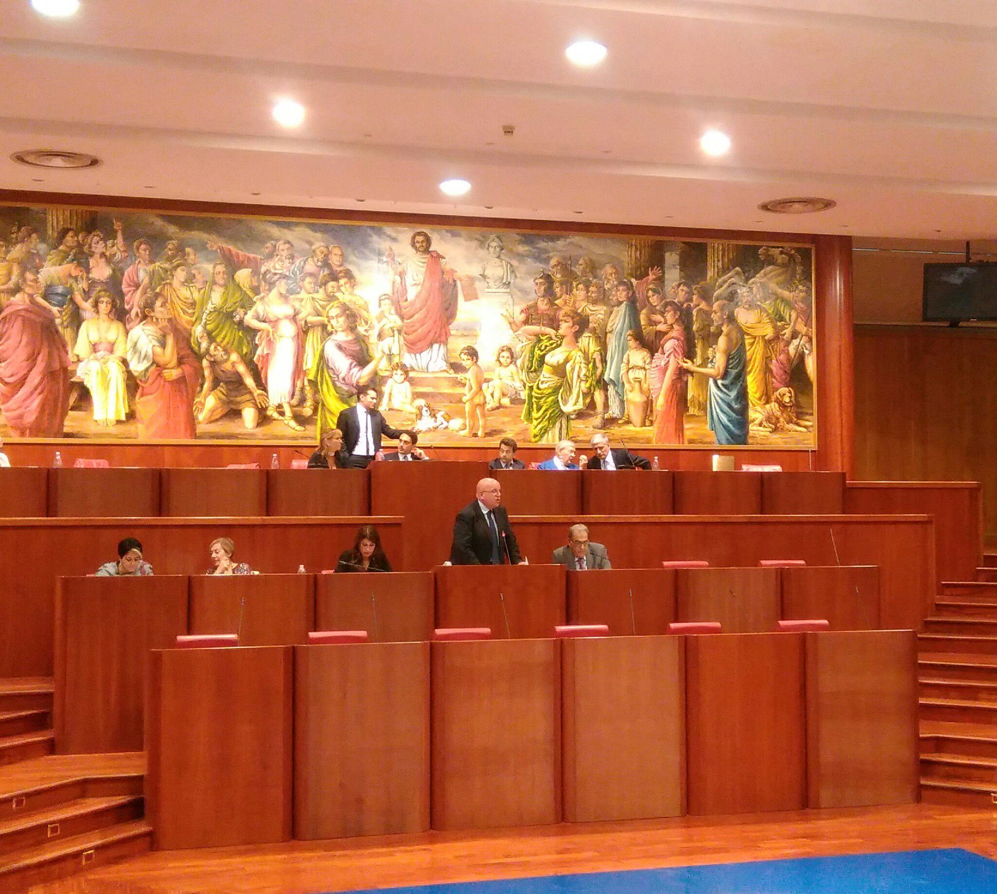 Oliverio: «A gennaio i cantieri dell'ospedale della Sibaritide»