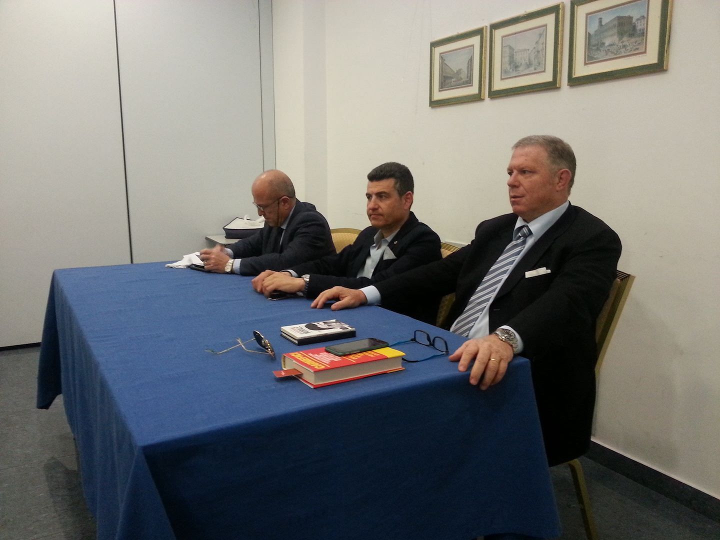 «Noi non firmeremo delibere nottetempo»