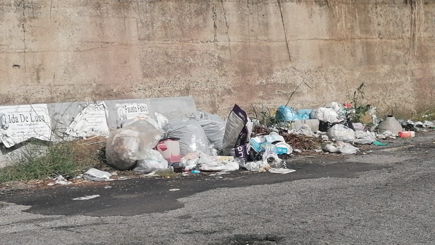 A Cosenza la periferia è una discarica. «Qui a Casali ci sentiamo abbandonati»