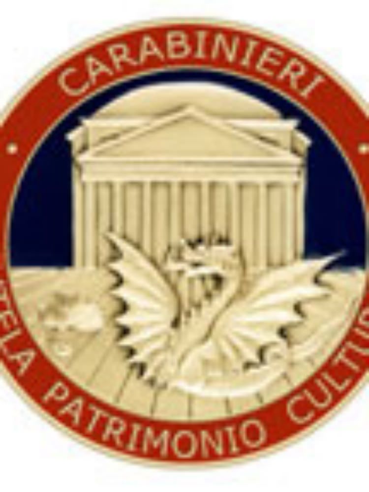 Cosenza, i carabinieri sequestrano armi di interesse storico