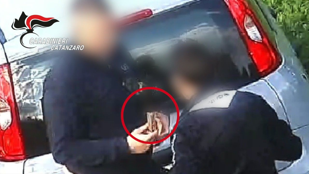 “Social Card”, la vendita di droga nel Catanzarese. La mappa dello spaccio con la «base logistica» a Cortale