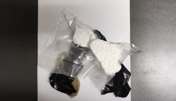 Crucoli, fermato sulla Statale 106 con oltre 100 grammi di cocaina: arrestato imprenditore