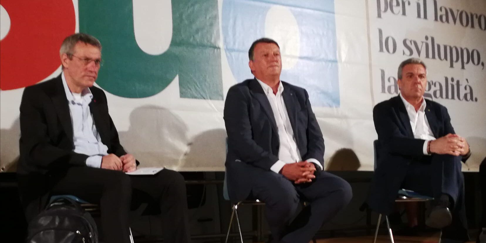 Sindacati, il dibattito nazionale va in scena in piazza a Siderno