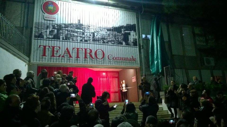 Il nuovo teatro di Mendicino prende vita