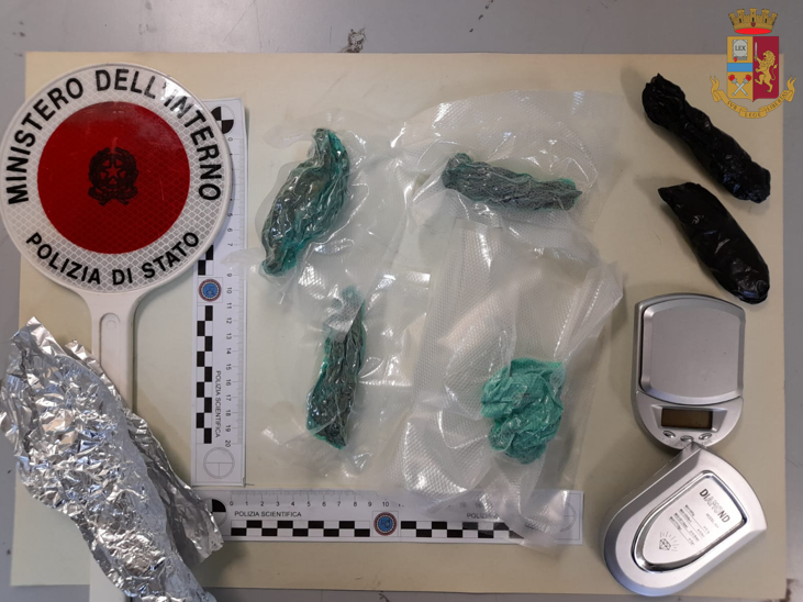 Un arresto e due denunce per spaccio nel Vibonese