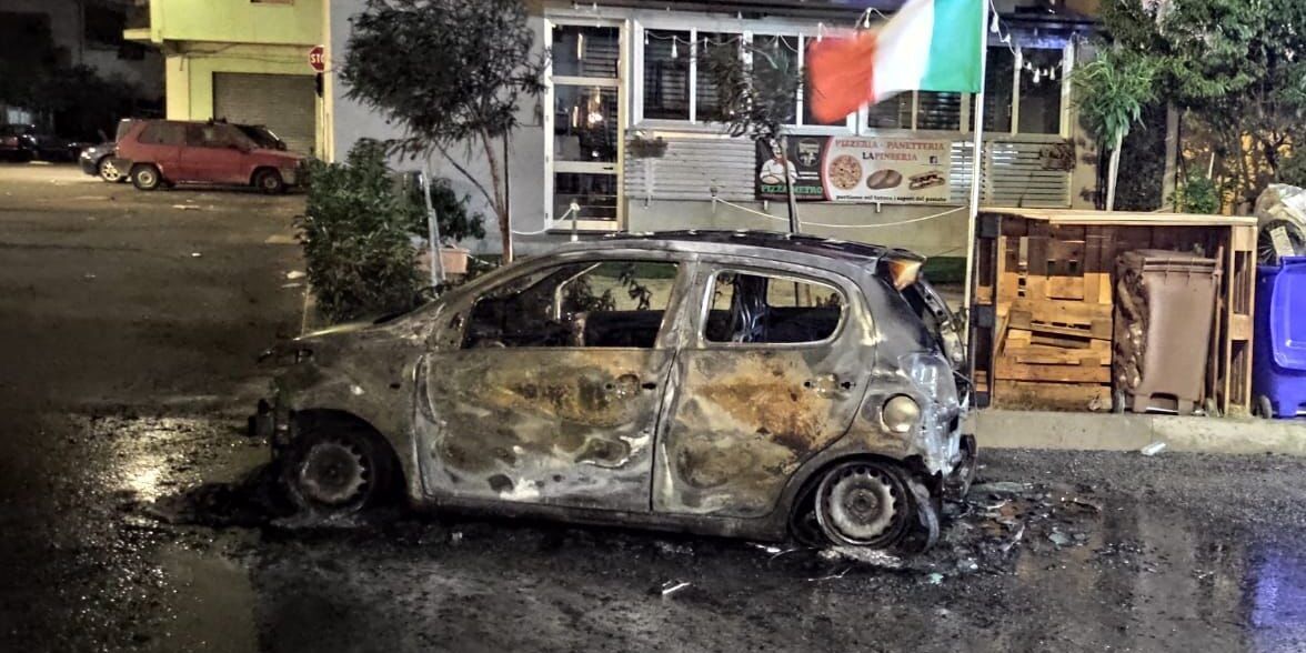 Corigliano Rossano, 47esima auto in fiamme dall’inizio del 2021