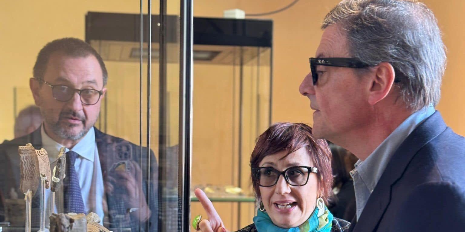 Lamezia, la “strigliata” di Calenda al Comune: «La città non è pronta per ricevere turisti» – VIDEO