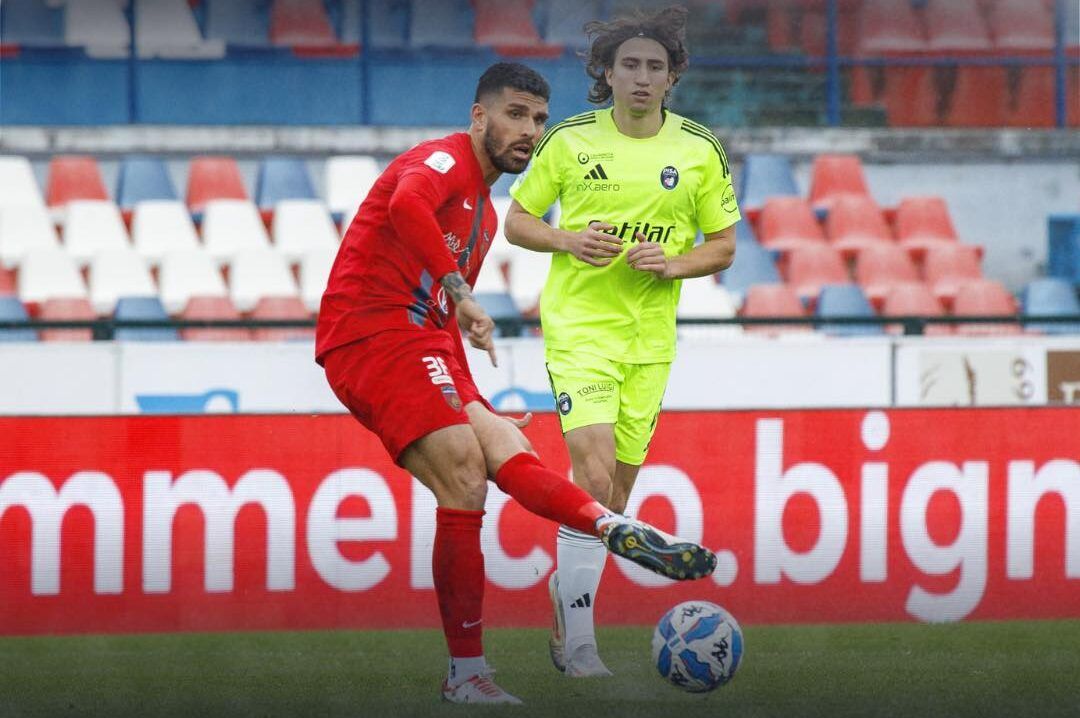 Sprofondo rosso Cosenza: resta in 9 nel primo tempo e il Pisa vince 3-0