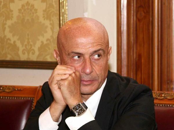 Minniti a Cetraro per spingere il Sì al referendum