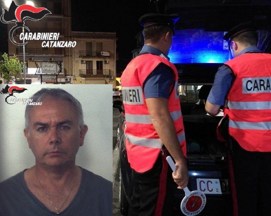 Tentata violenza sessuale tra la folla, fermato dai carabinieri
