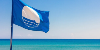 Calabria protagonista delle Bandiere Blu 2026: 4 nuovi ingressi. Occhiuto: «Siamo secondi in Italia»