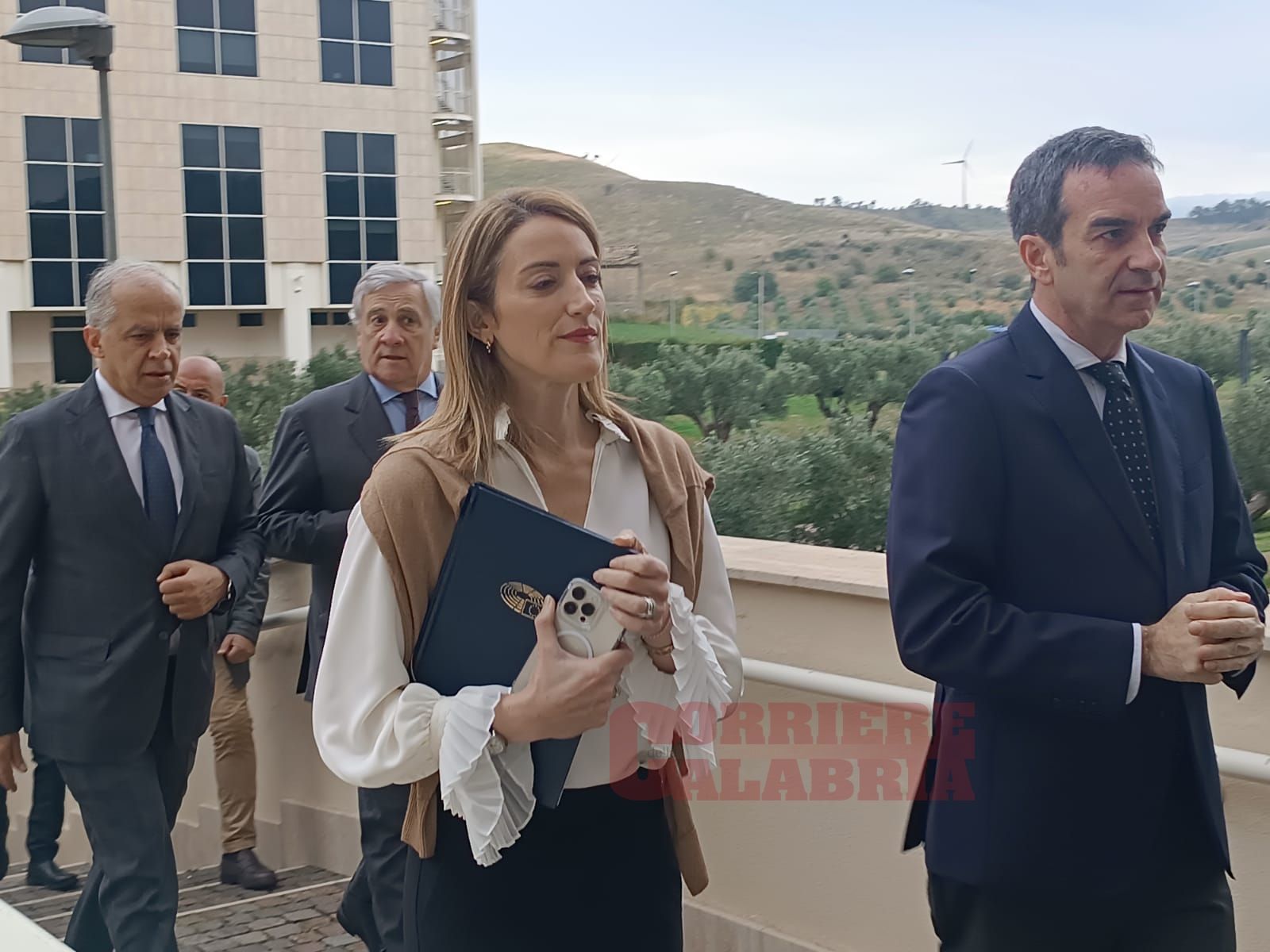 Metsola, Tajani, Piantedosi e Occhiuto inaugurano la centrale operativa del 112 alla Regione – SLIDE