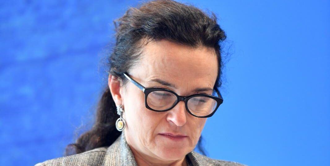 L’esordio di Petropulacos: «La Calabria merita di essere rappresentata in modo migliore»