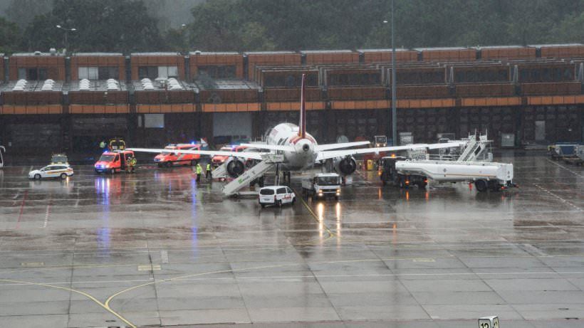 Paura ad alta quota: 8 feriti nel volo Lamezia-Berlino