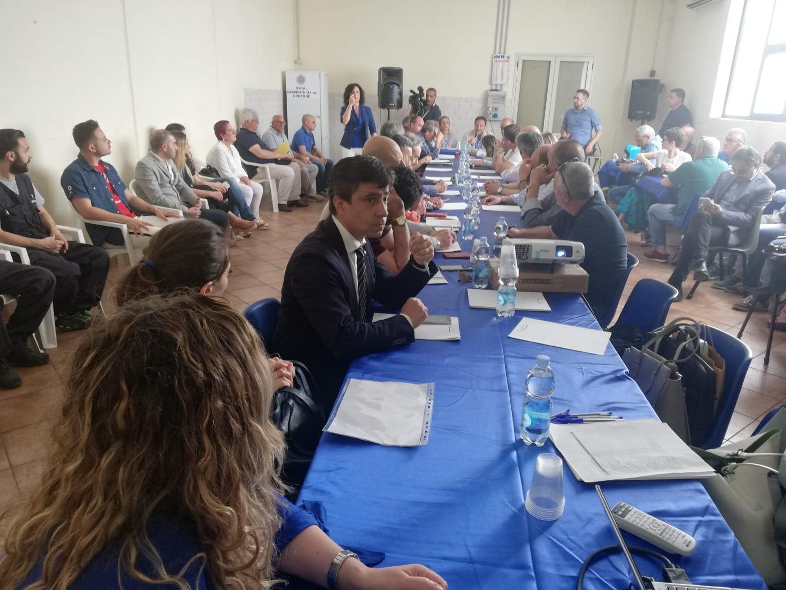 Oliverio replica all'ente camerale di Crotone: «Non ci hanno invitato»