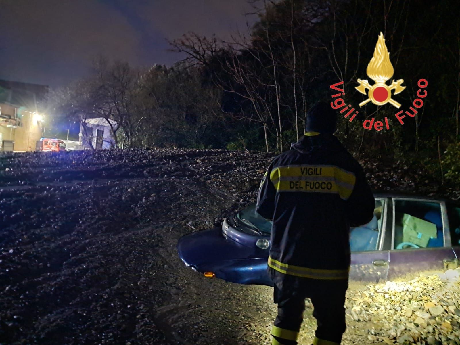 Nubifragio Catanzaro, oltre 50 interventi in atto dei vigili del fuoco e circa 100 da evadere – VIDEO e FOTO