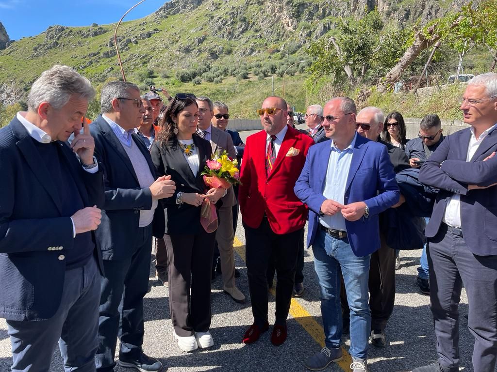 Riapre la Cassano-Civita, era chiusa da 15 anni