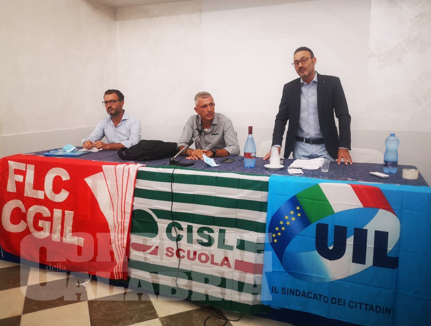 Scuola, Governo e Regione non convincono i sindacati: «In Calabria non siamo pronti a ripartire»