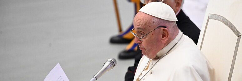«C’è troppa frociaggine», il Papa contro i gay nei seminari
