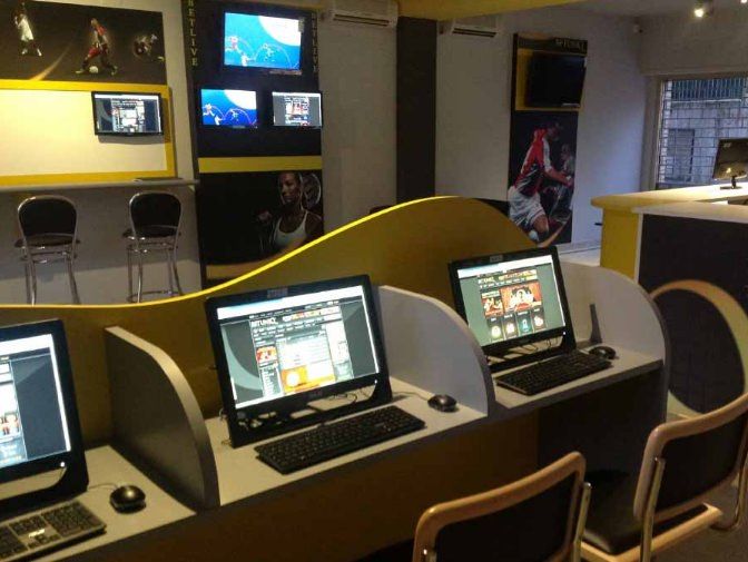 Reggio, arrestati per usura i titolari di un centro scommesse