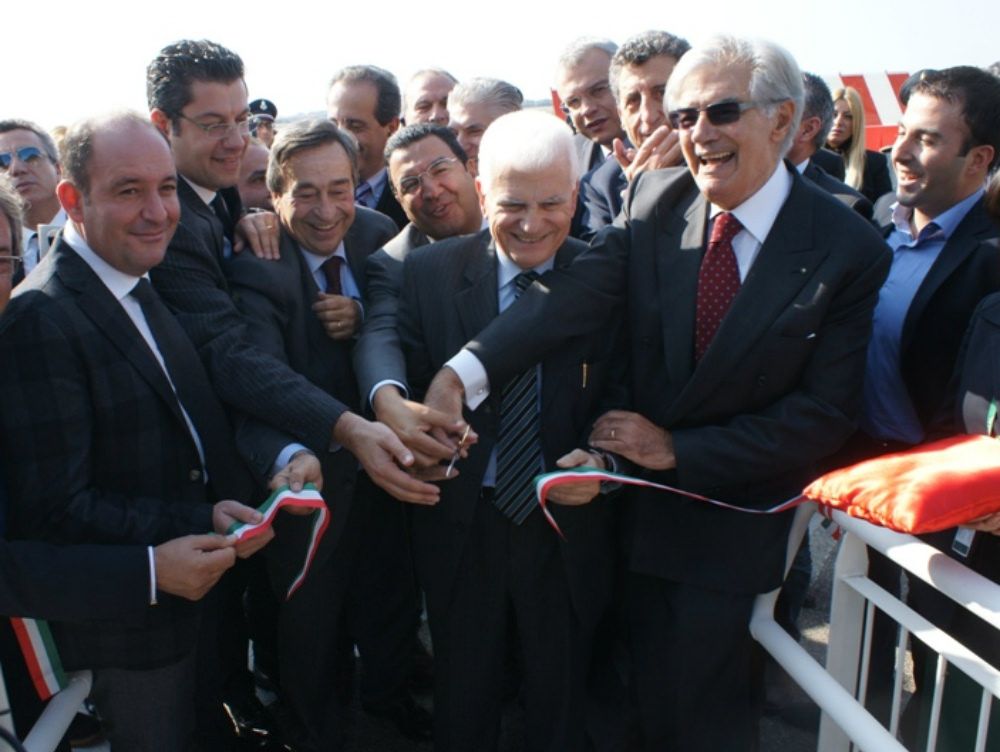 Riggio: Lamezia unico aeroporto della Calabria