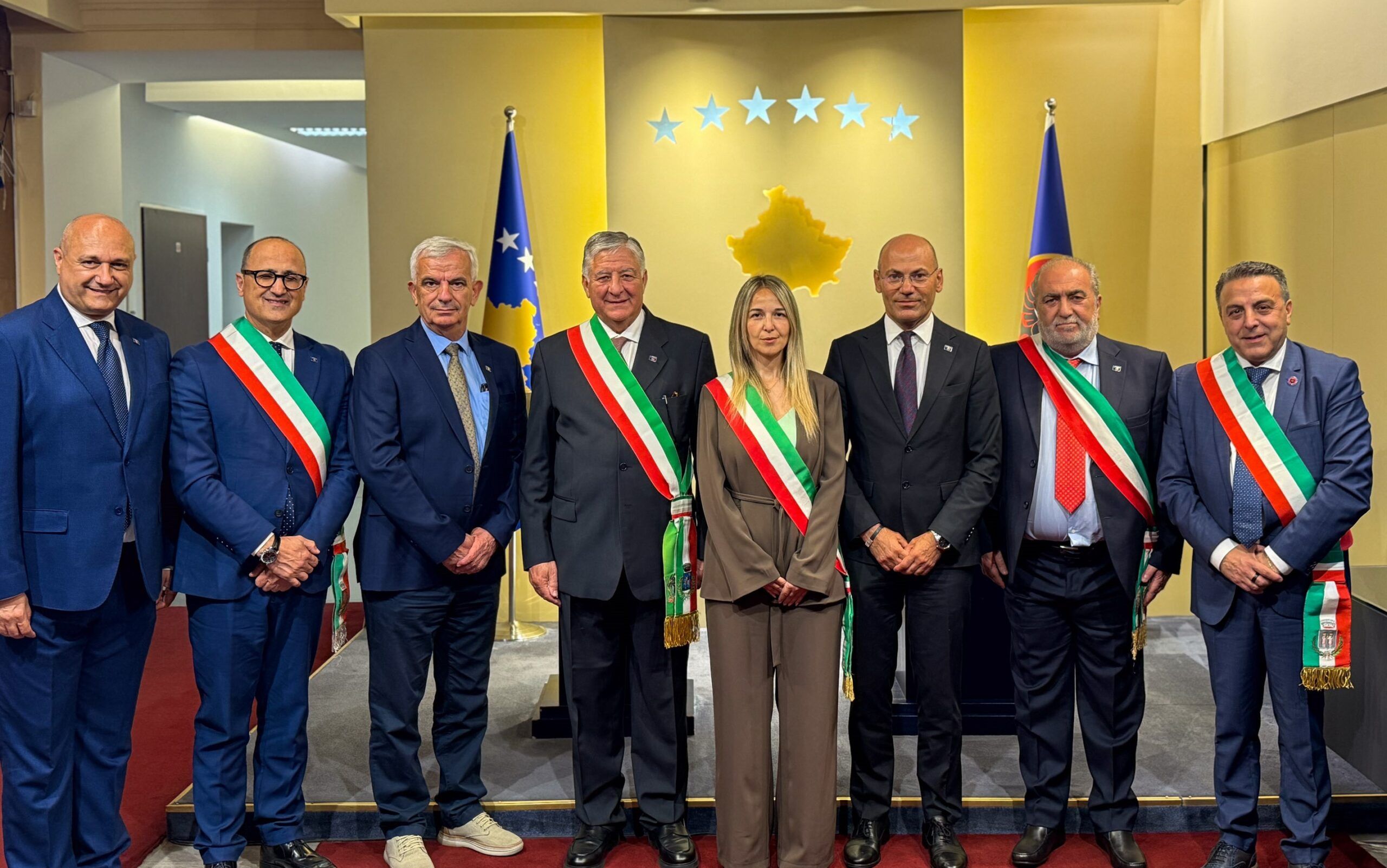 Una delegazione di sindaci Arbëreshe di Calabria in visita in Kosovo