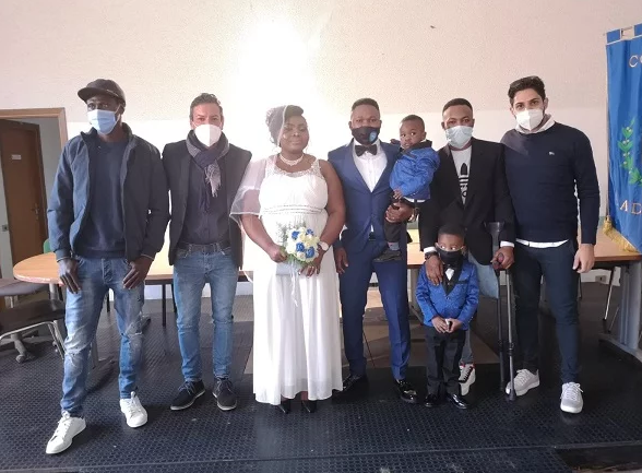Fuggiti dalla Nigeria, sposi a Badolato: la storia di Oliver e Charity