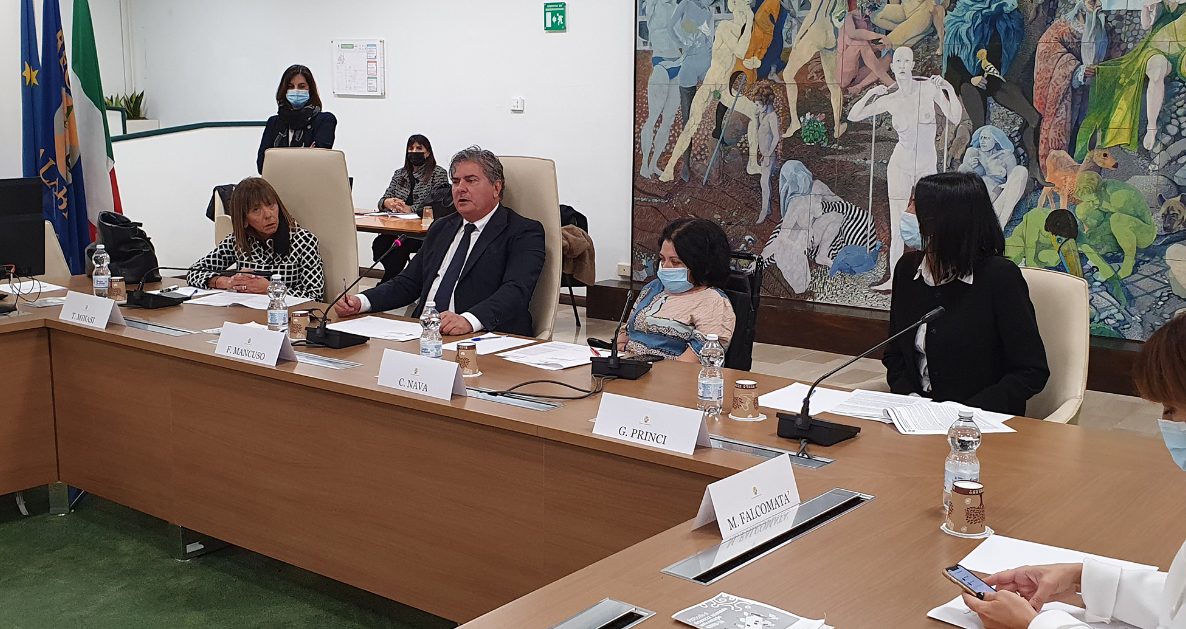 Mancuso porta i saluti all’ultima seduta della Commissione regionale Pari opportunità