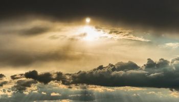 Meteo, cambia il weekend in Calabria: tornano piogge e temporali