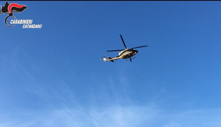 Coronavirus, in spiaggia anziché stare a casa: sei denunce a Lamezia