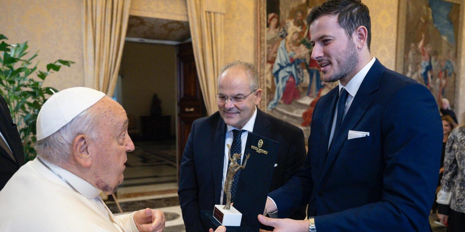 Michele e Antonio Affidato incontrano Papa Francesco in occasione del “Concerto con i Poveri”