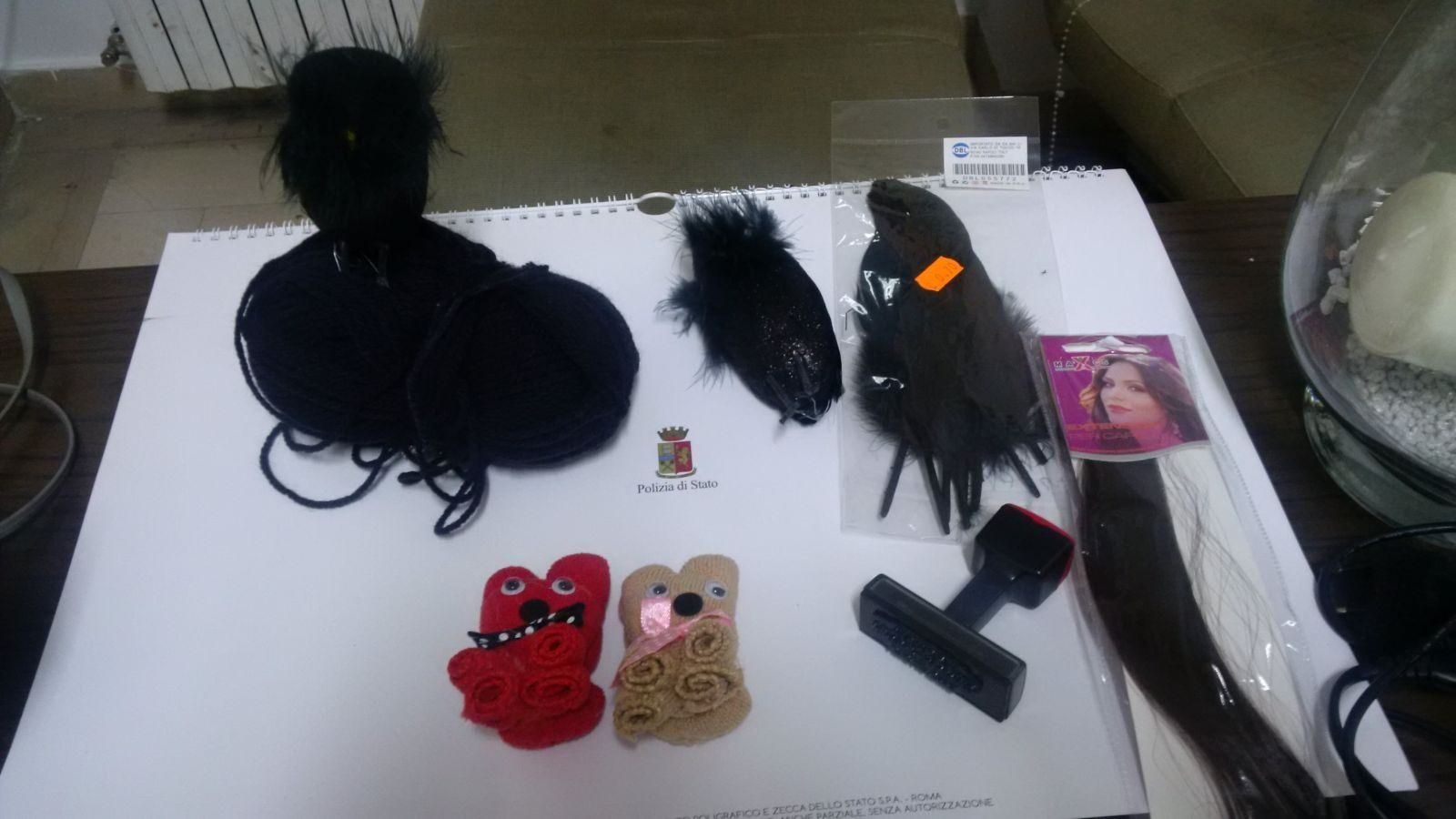 Minaccia un sortilegio per estorcere denaro, denunciato 52enne