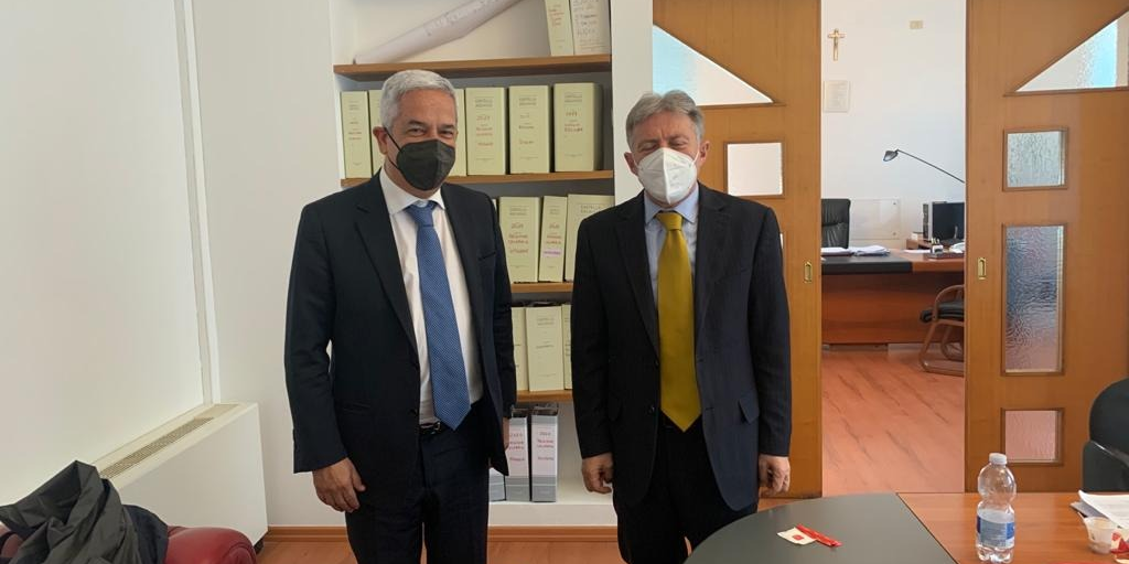 Cosenza, Manna incontra La Regina: «Inizierà campagna vaccinale serrata e costante»