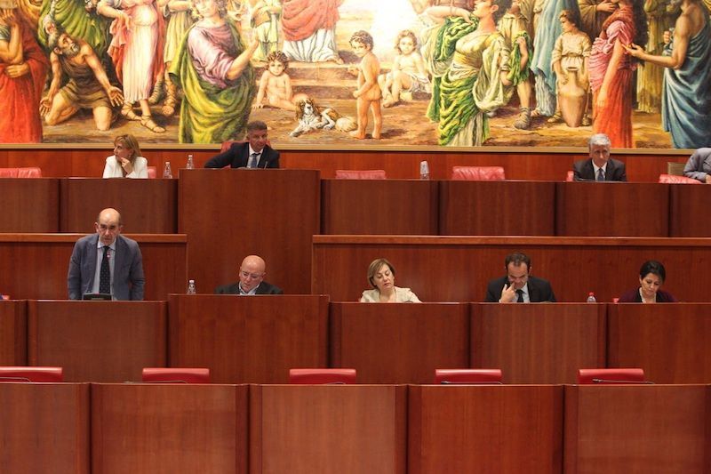 Piano trasporti, Oliverio: «È aperto ai contributi del Consiglio»