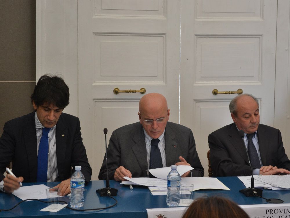 «La Calabria frana e la Regione tace»