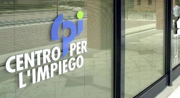 La Regione: «Nessun “doppio dirigente” ai Centri per l’impiego»