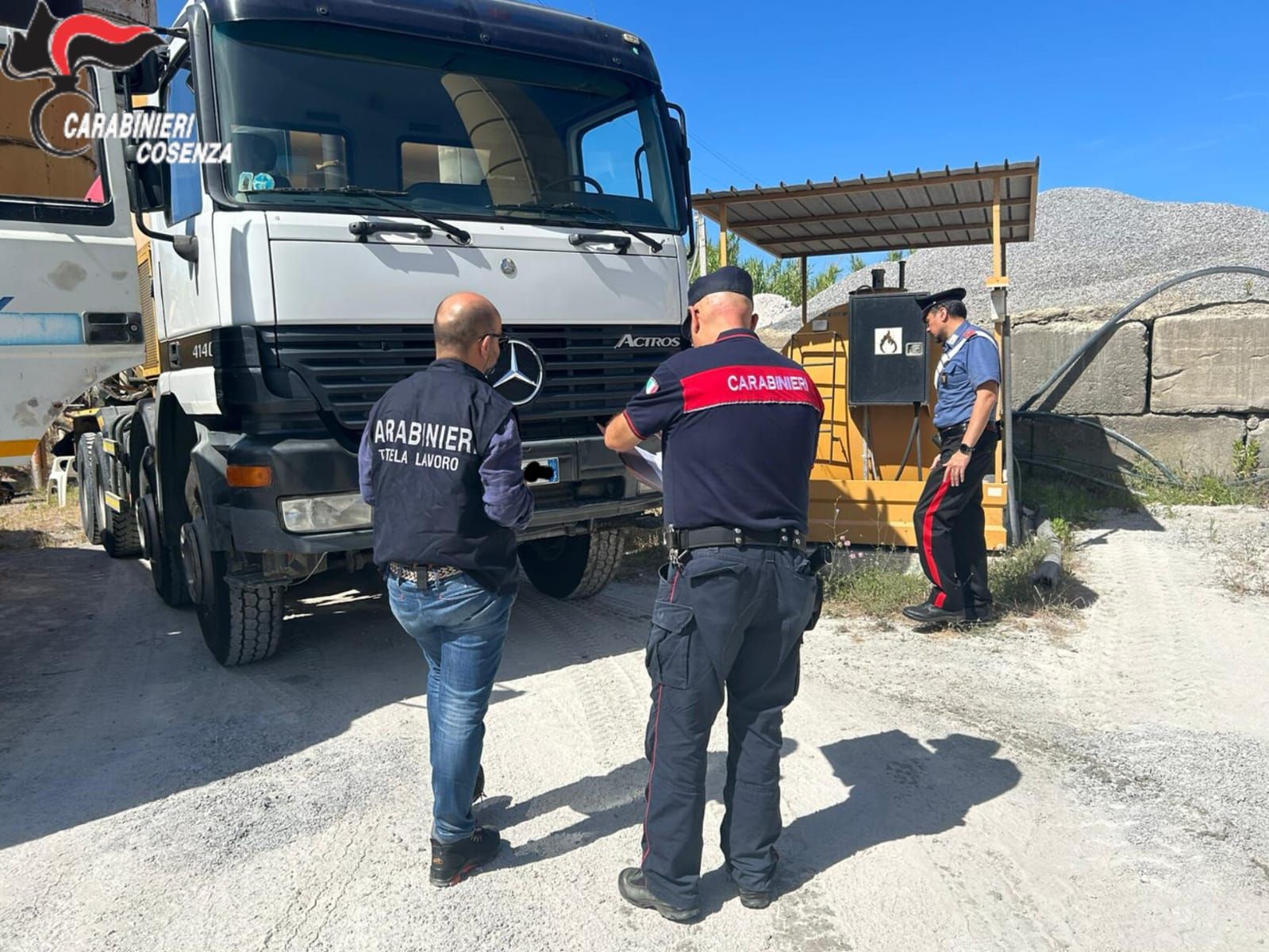 Castrovillari, sfruttava i lavoratori: sequestrata un’azienda – FOTO