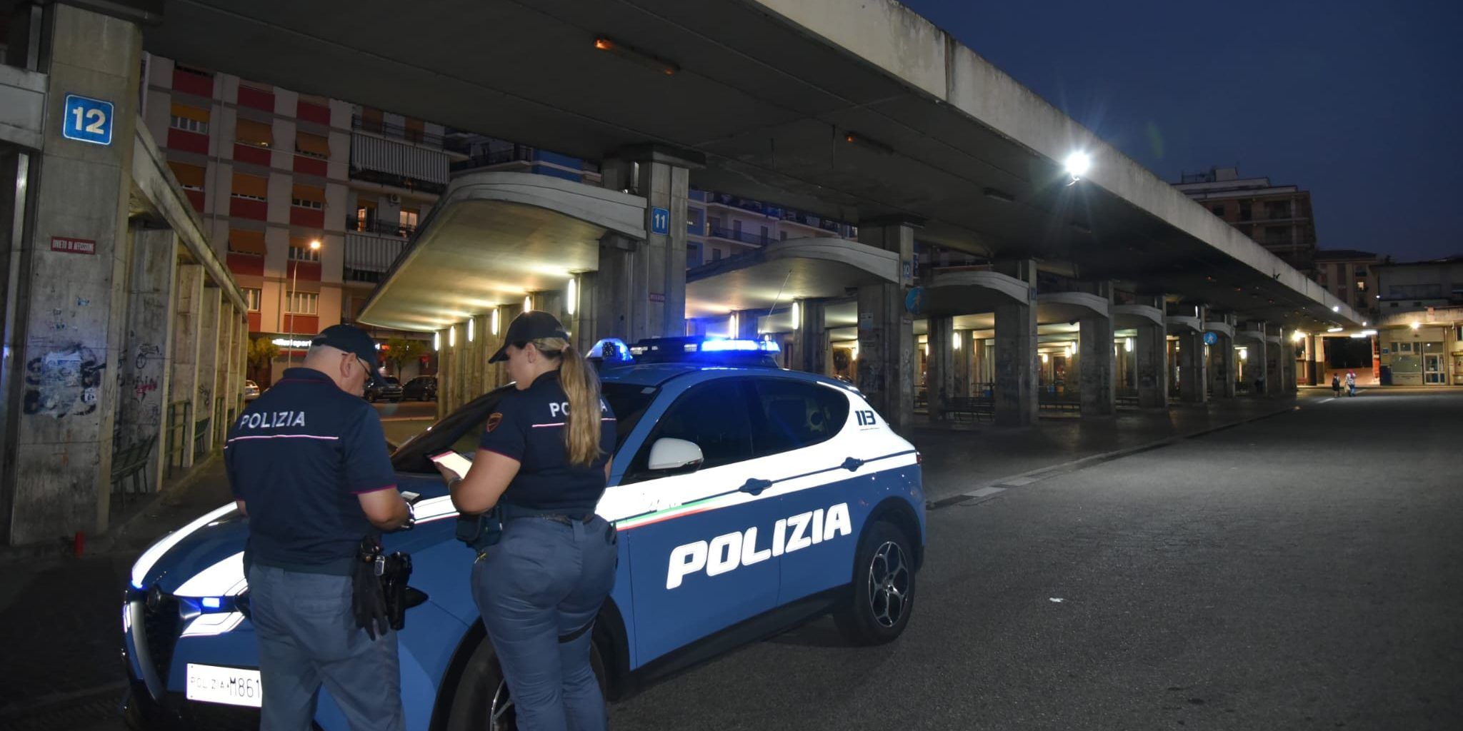 Stazione delle autolinee a Cosenza, controlli e blitz anti-degrado: due espulsioni nei CPR