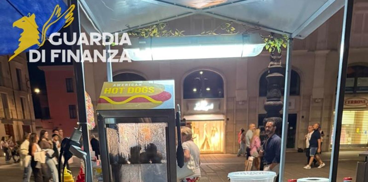 Abusivismo commerciale, sequestrato un chiosco ambulante di panini