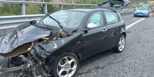 Cosenza, schianto sull’autostrada del Mediterraneo: perde la vita il conducente di un veicolo