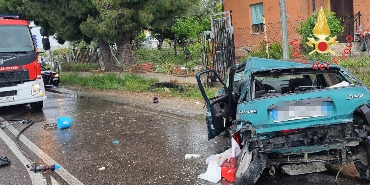 Il calvario sulle strade calabresi, un’altra vittima in un incidente sulla Statale 106